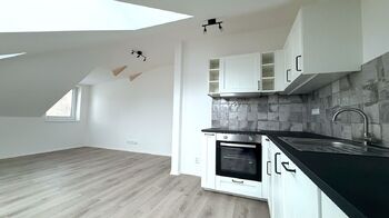 2. kuchyň - Prodej bytu 4+kk v osobním vlastnictví 117 m², Praha 9 - Horní Počernice
