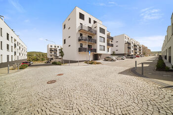 Prodej garáže 25 m², Kuřim