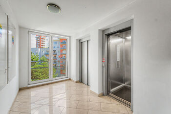 Prodej bytu 2+kk v osobním vlastnictví 52 m², Praha 10 - Záběhlice