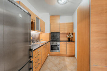 Prodej bytu 2+kk v osobním vlastnictví 52 m², Praha 10 - Záběhlice