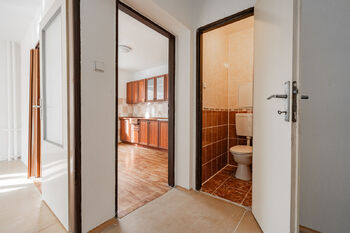 Prodej bytu 3+1 v osobním vlastnictví 77 m², Odolena Voda