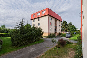 Prodej bytu 3+1 v osobním vlastnictví 77 m², Odolena Voda