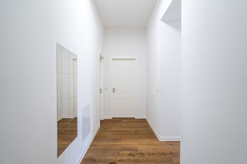 Prodej bytu 3+kk v osobním vlastnictví 69 m², Praha 5 - Smíchov