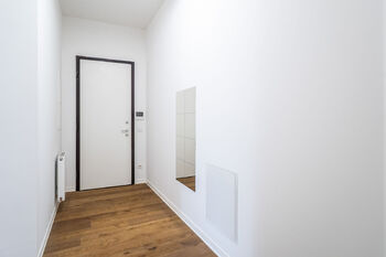Prodej bytu 3+kk v osobním vlastnictví 69 m², Praha 5 - Smíchov