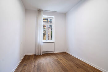 Prodej bytu 3+kk v osobním vlastnictví 69 m², Praha 5 - Smíchov