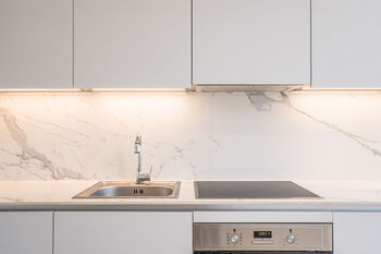 Prodej bytu 3+kk v osobním vlastnictví 69 m², Praha 5 - Smíchov