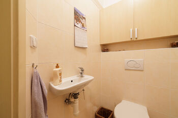 Toaleta - Prodej bytu 2+1 v osobním vlastnictví 86 m², Praha 10 - Dolní Měcholupy