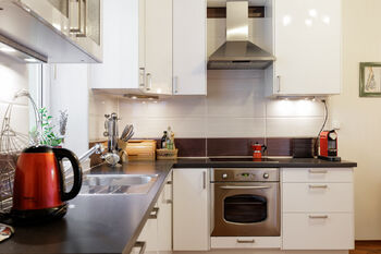 Velká pracovní plocha - Prodej bytu 2+1 v osobním vlastnictví 86 m², Praha 10 - Dolní Měcholupy