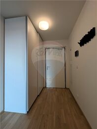 vstup do bytu - Pronájem bytu 3+kk v osobním vlastnictví 78 m², Praha 9 - Vysočany
