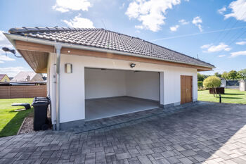 Prodej domu 300 m², Otvice