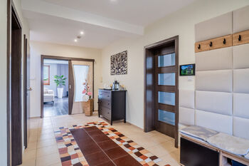 Prodej domu 300 m², Otvice