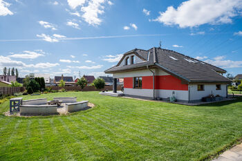 Prodej domu 300 m², Otvice