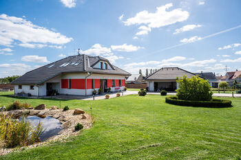 Prodej domu 300 m², Otvice