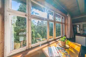 výhled oknem do - Prodej chaty / chalupy 70 m², Janov