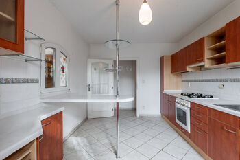 Prodej domu 234 m², Praha 4 - Libuš