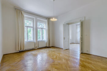 Pronájem bytu 4+1 v osobním vlastnictví 121 m², Praha 2 - Vinohrady