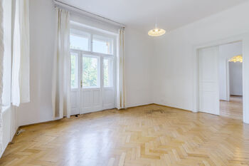 Pronájem bytu 4+1 v osobním vlastnictví 121 m², Praha 2 - Vinohrady
