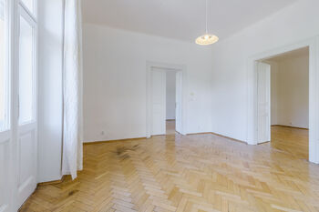 Pronájem bytu 4+1 v osobním vlastnictví 121 m², Praha 2 - Vinohrady
