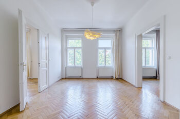 Pronájem bytu 4+1 v osobním vlastnictví 121 m², Praha 2 - Vinohrady
