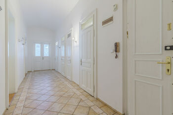 Pronájem bytu 4+1 v osobním vlastnictví 121 m², Praha 2 - Vinohrady