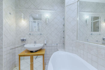 Pronájem bytu 4+1 v osobním vlastnictví 121 m², Praha 2 - Vinohrady