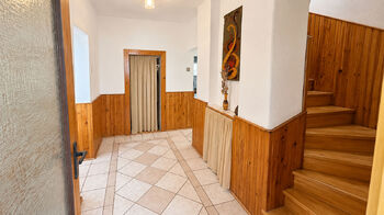 Prodej domu 170 m², Halže