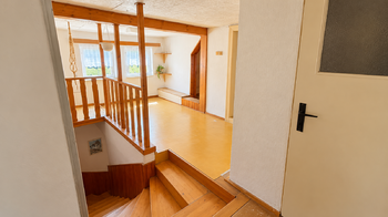 Prodej domu 170 m², Halže