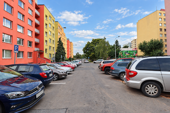 Bytový dům - okolí - Prodej bytu 3+1 v osobním vlastnictví 62 m², Praha 9 - Černý Most