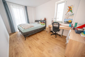 Pronájem domu 161 m², Praha 8 - Březiněves