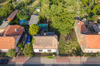 Letecký snímek pozemku - Prodej pozemku 818 m², Krakovany