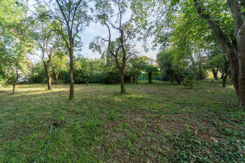Nabízený pozemek  - Prodej pozemku 818 m², Krakovany 