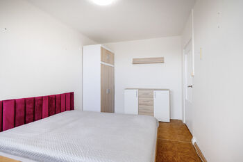 ložnice - Prodej bytu 3+kk v osobním vlastnictví 66 m², Praha 4 - Chodov