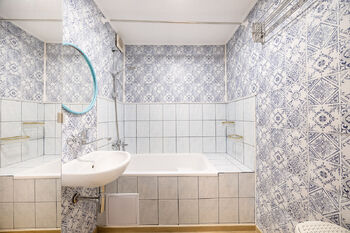koupelna - Prodej bytu 3+kk v osobním vlastnictví 66 m², Praha 4 - Chodov