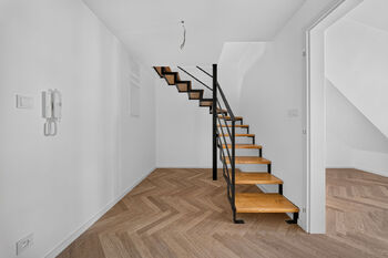 Prodej bytu 3+kk v osobním vlastnictví 80 m², Praha 4 - Podolí