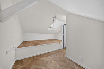 Prodej bytu 3+kk v osobním vlastnictví 80 m², Praha 4 - Podolí