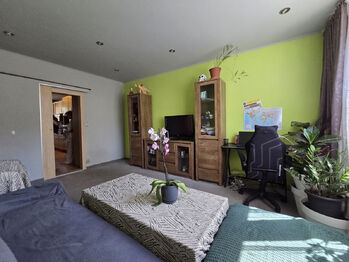 obývací pokoj - Prodej bytu 2+1 v osobním vlastnictví 55 m², Karlovy Vary