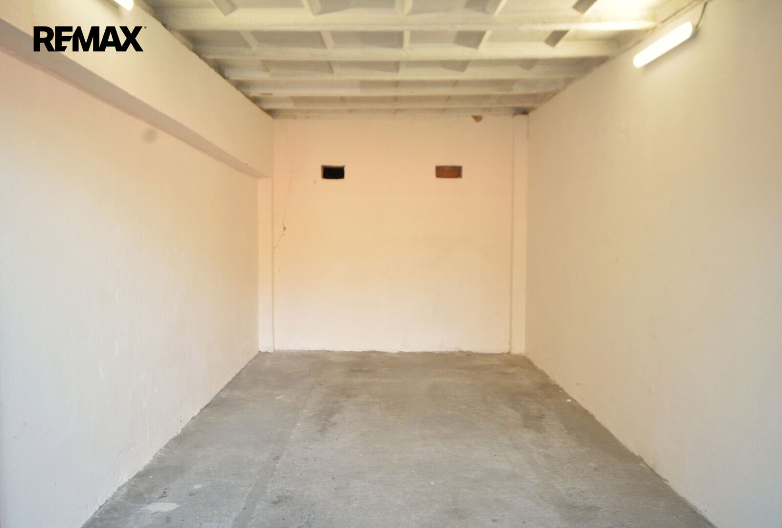 Pronájem garáže 19 m², Hradec Králové – fotografie 3