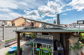 Rodinný dům Rotalova, Brno, se 3 bytovými jednotkami a zahradou - Prodej nájemního (činžovního) domu 208 m², Brno