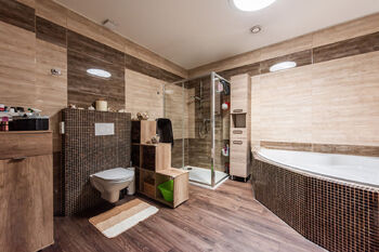 Rodinný dům Rotalova, Brno, se 3 bytovými jednotkami a zahradou - Prodej nájemního (činžovního) domu 208 m², Brno