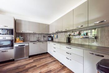 Rodinný dům Rotalova, Brno, se 3 bytovými jednotkami a zahradou - Prodej nájemního (činžovního) domu 208 m², Brno