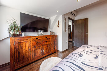 Rodinný dům Rotalova, Brno, se 3 bytovými jednotkami a zahradou - Prodej nájemního (činžovního) domu 208 m², Brno