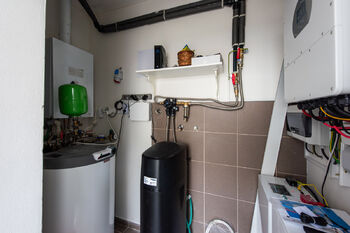 Rodinný dům Rotalova, Brno, se 3 bytovými jednotkami a zahradou - Prodej nájemního (činžovního) domu 208 m², Brno