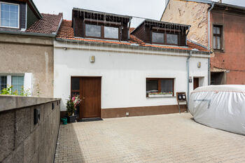 Rodinný dům Rotalova, Brno, se 3 bytovými jednotkami a zahradou - Prodej nájemního (činžovního) domu 208 m², Brno