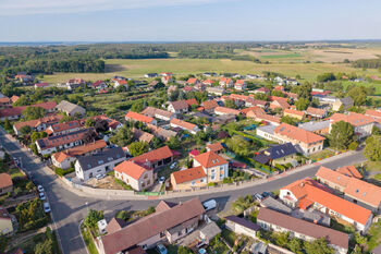 Letecký snímek lokality - Prodej domu 172 m², Krakovany