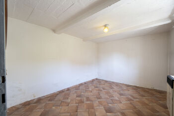 1.pokoj v přízemí - Prodej domu 110 m², Vsetín
