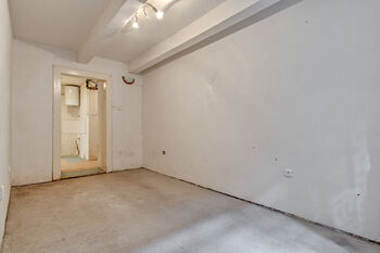 Místnost 12 m2 - Prodej bytu 3+kk v osobním vlastnictví 77 m², Praha 3 - Žižkov
