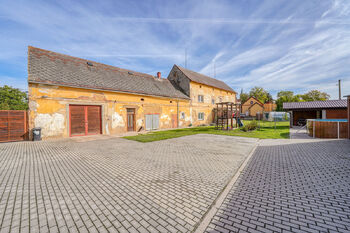 Prodej domu 220 m², Pernarec