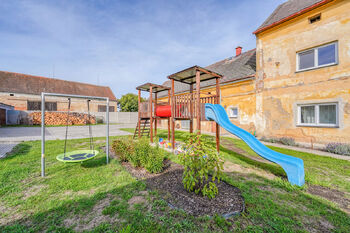 Prodej domu 220 m², Pernarec