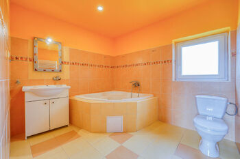Prodej domu 220 m², Pernarec
