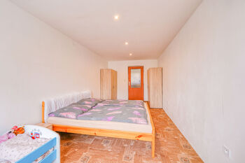 Prodej domu 220 m², Pernarec